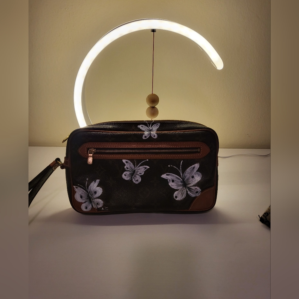 LV CUSTOM PAINTED WRISTLET